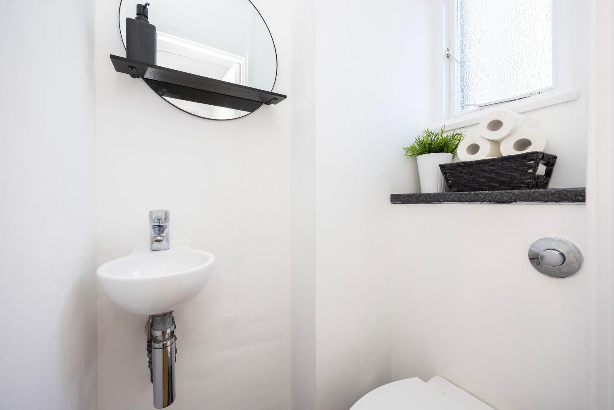 Trendy 4 Bed Apartment Near Vibrant Shoreditch W Balcony And Walking Distance To Tube Londýn Exteriér fotografie